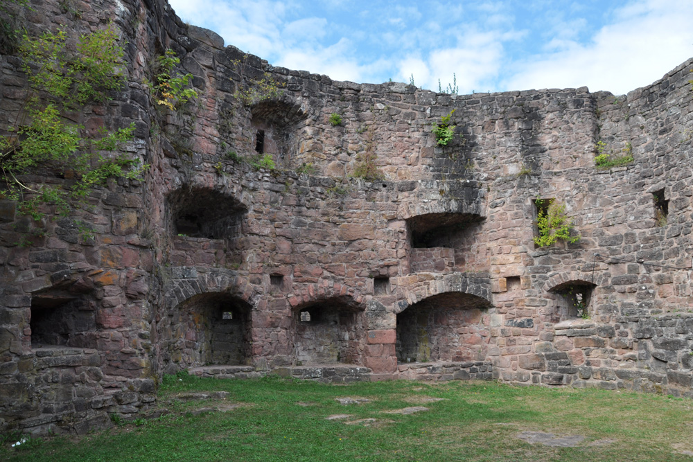 Ruine Hohenschramberg (Schramberg, Nippenburg) im Landkreis Rottweil