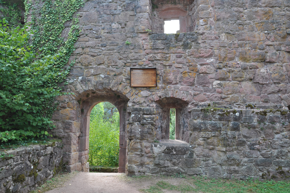 Ruine Hohenschramberg (Schramberg, Nippenburg) im Landkreis Rottweil