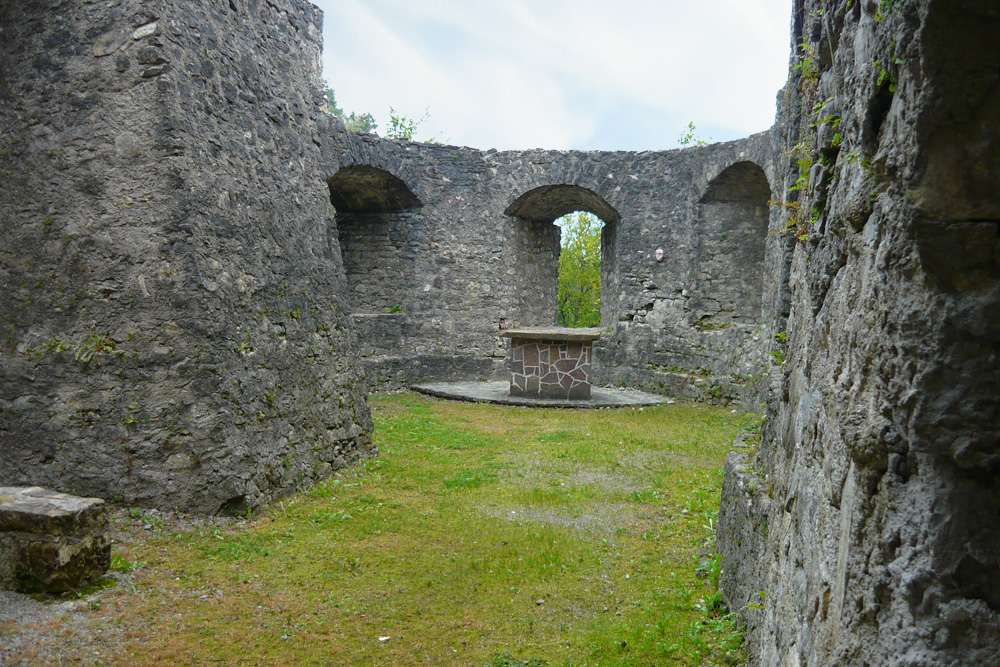 Burgruine Herrenzimmern (Untere Burg) im Landkreis Rottweil