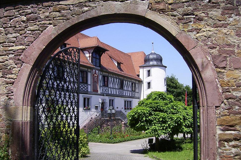 Schloss Augustenburg (Hohes Haus) in Karlsruhe-Grötzingen