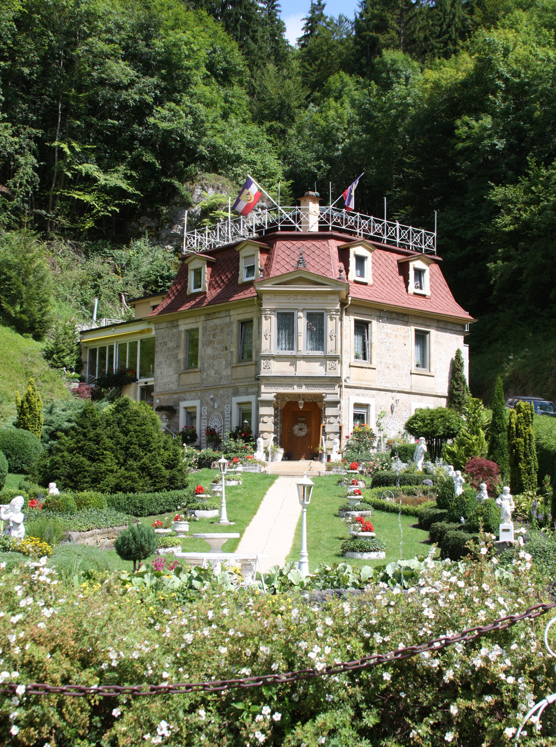 Speisecafé Schlössle Urach (Bad) im Landkreis Reutlingen