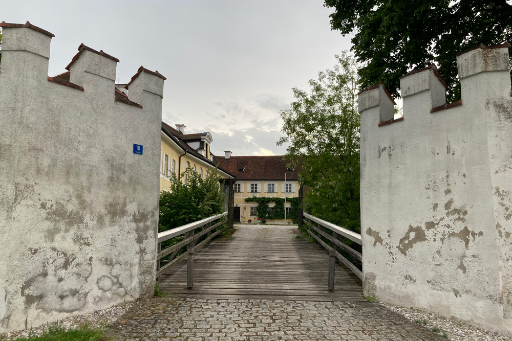Schloss Kammerberg (Wasserschloss Kammerberg) im Landkreis Freising