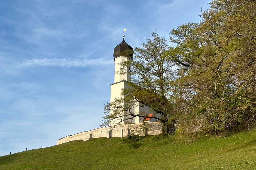 Egglburg (Ekkilinpurc, Burgstall) – (Filialkirche St. Michael) im Landkreis Ebersberg