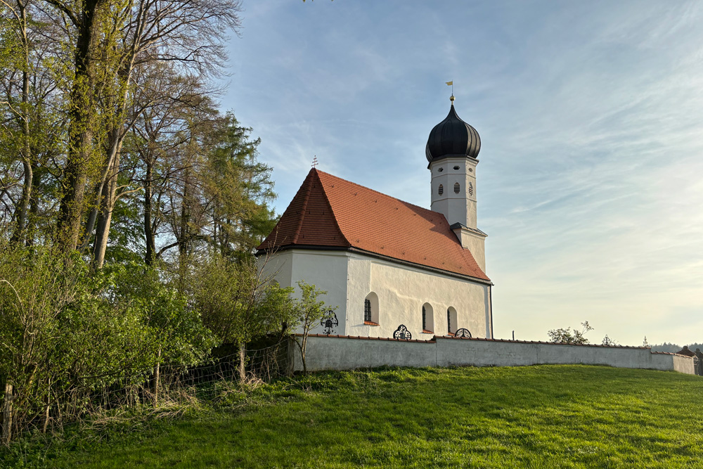 Egglburg (Ekkilinpurc, Burgstall) – (Filialkirche St. Michael) im Landkreis Ebersberg