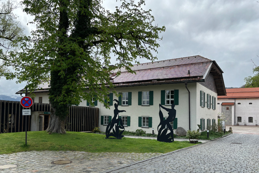 Gut Kaltenbrunn der Burg Ebertshausen (Burg Kaltenbrunn, Ebratshausen) im Landkreis Miesbach