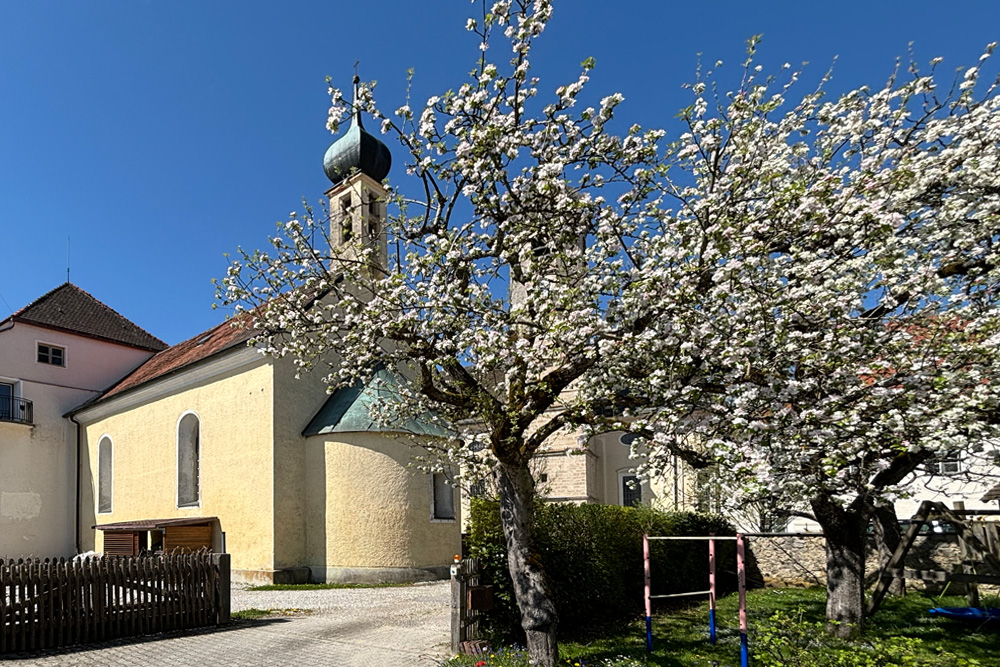 Burgkapelle St. Jakobs-Kapelle von Burg Weyarn (Viare) im Landkreis Miesbach